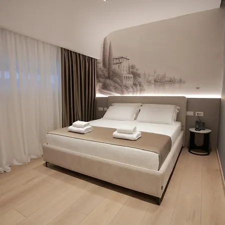 Select Boutique
