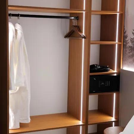 Select Boutique Tirana