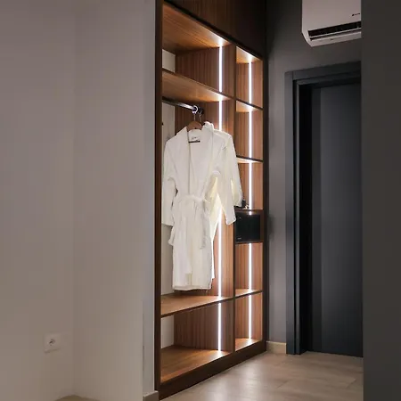 Select Boutique