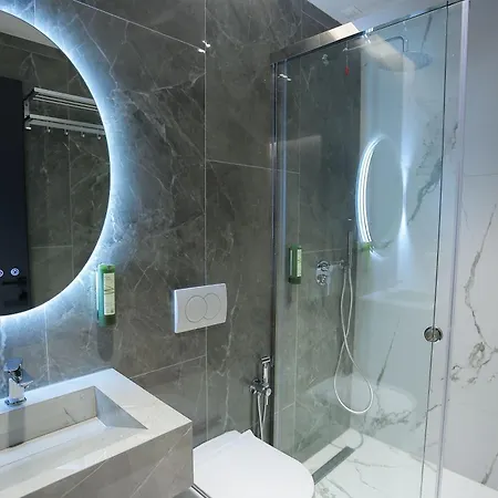 Select Boutique 3* Tirana