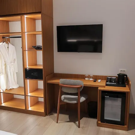 Select Boutique Hotel 3*